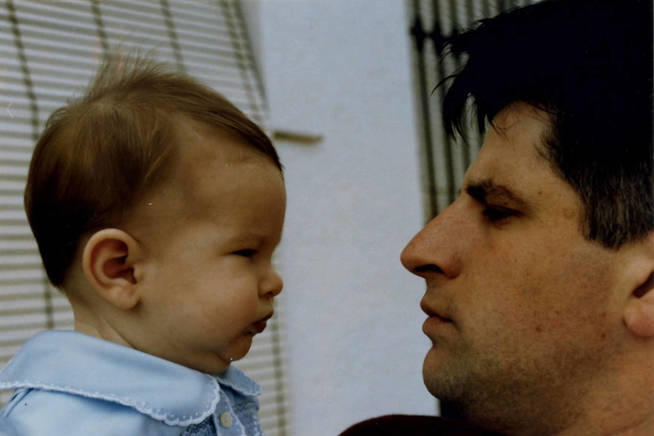 Foto familiar de Ordóñez con su hijo Javier. (Fundación Gregorio Ordóñez)